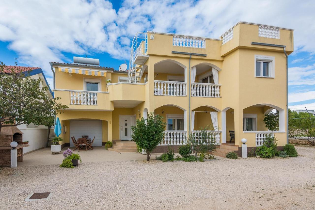 Apartments Sarlija Vir Exterior photo
