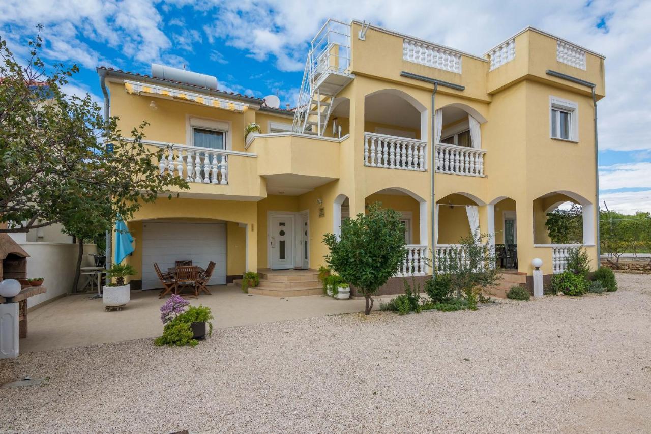 Apartments Sarlija Vir Exterior photo